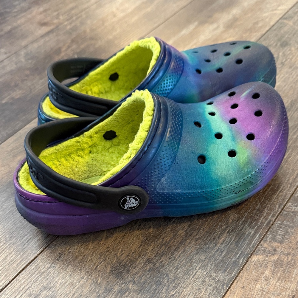 CROCS Kids Slippers in Blue, Purple, and Green - Picture 6 of 7